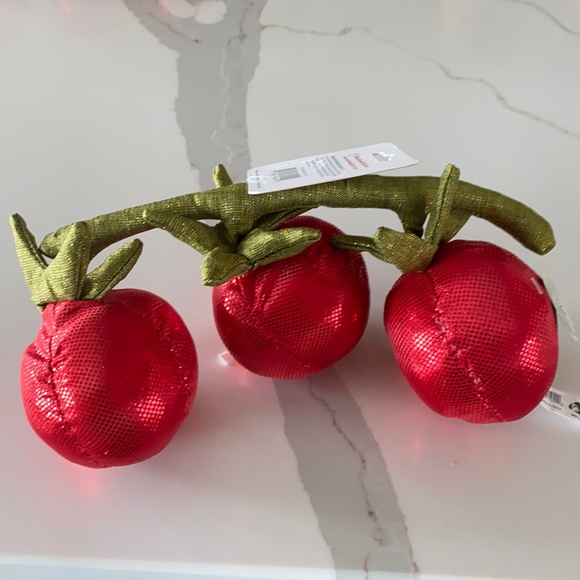 woof&wiskers Other - Tomato on Vine Dog Toy